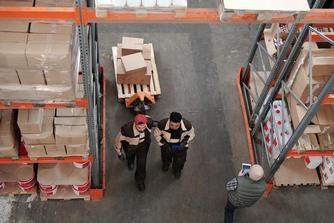What is the impact of supply chains, personnel, and economics on franchise networks?