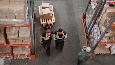 What is the impact of supply chains, personnel, and economics on franchise networks?